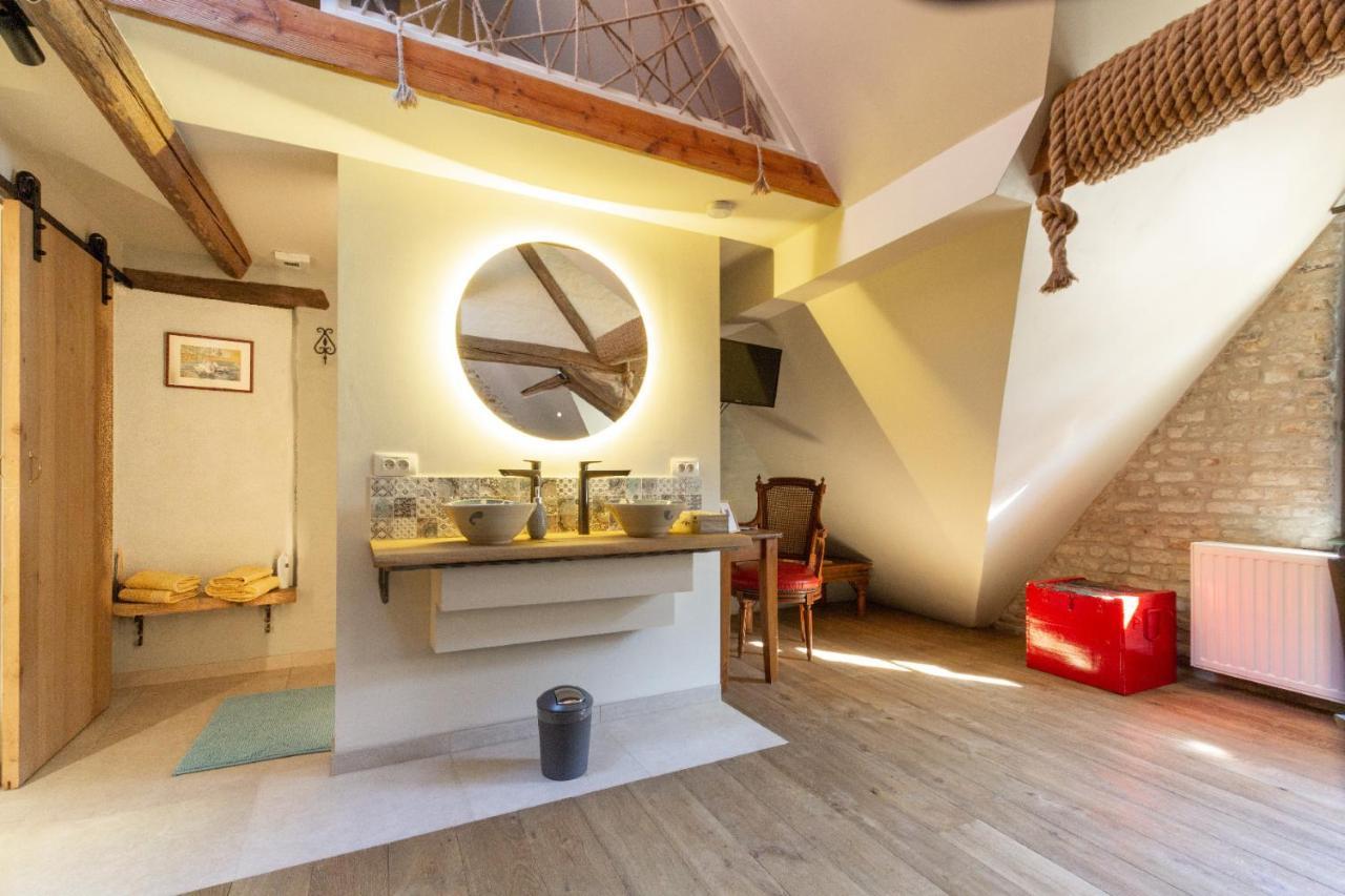 ブルージュ Butterfly Bed & Breakfast エクステリア 写真