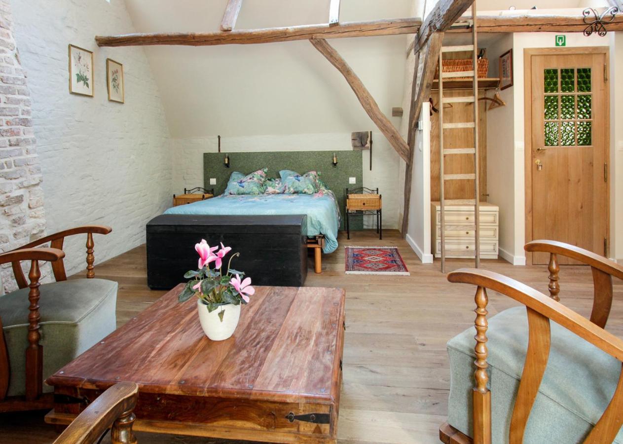 ブルージュ Butterfly Bed & Breakfast エクステリア 写真